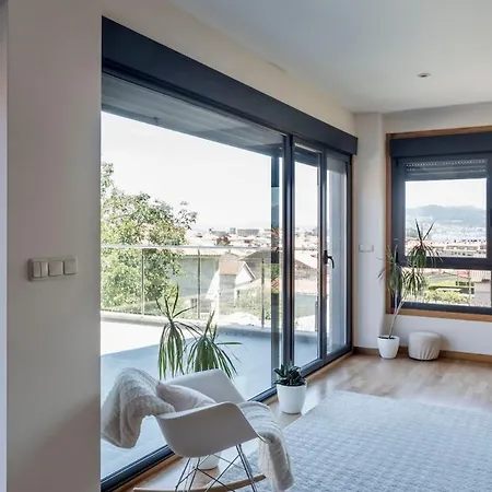 Grande Unifamiliar Con Jardin En Baiona